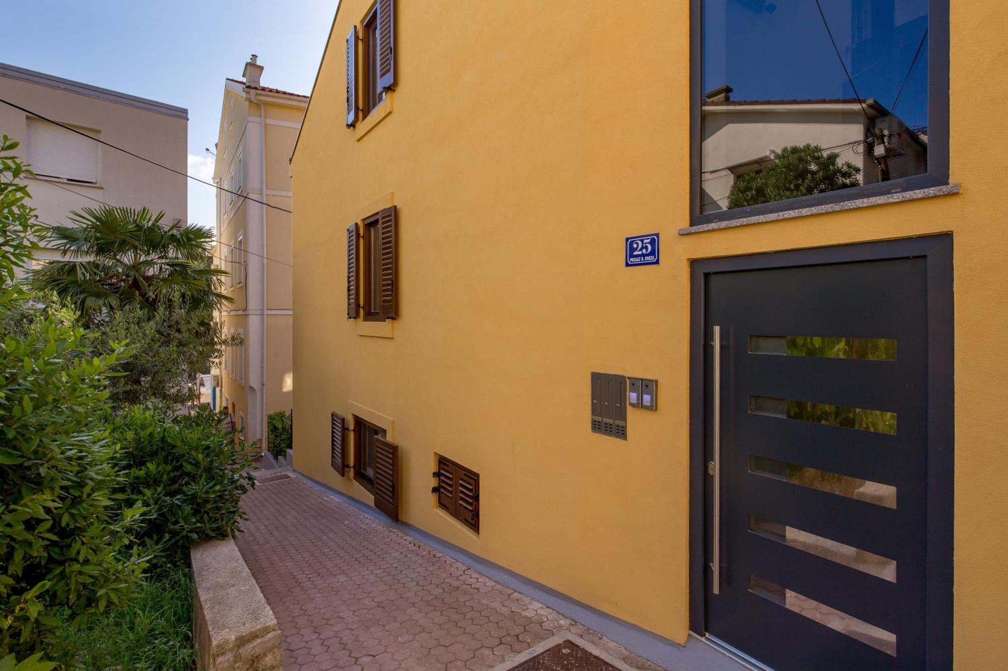 Apartmani Dogas Crikvenica Bilik gambar