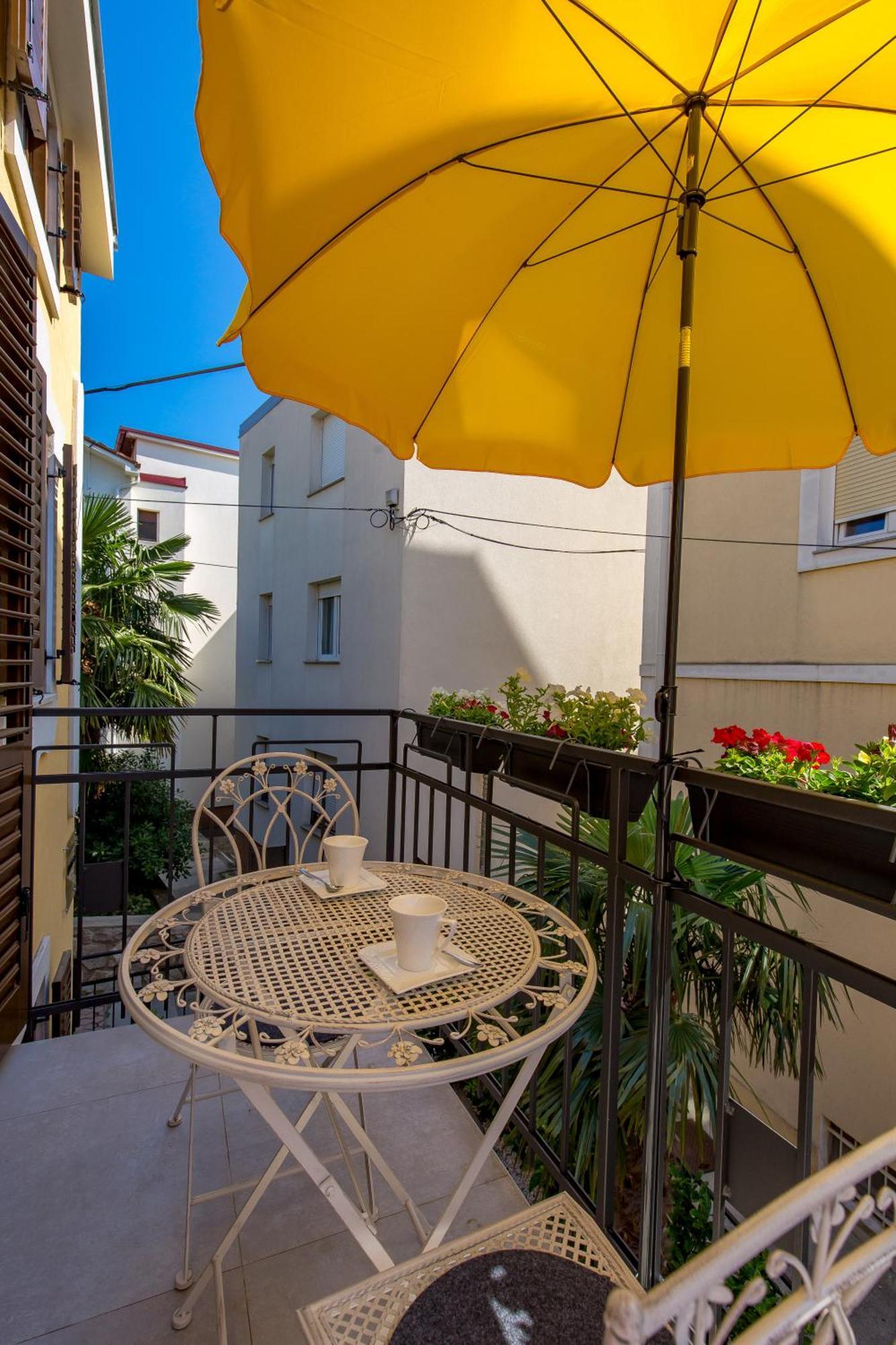 Apartmani Dogas Crikvenica Bilik gambar